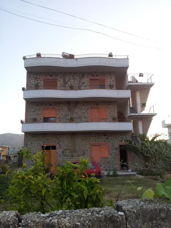 Velaj Apartments Orikum Chambre photo