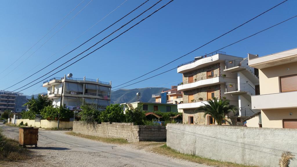 Velaj Apartments Orikum Extérieur photo