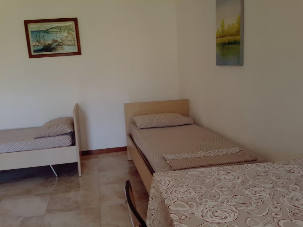 Velaj Apartments Orikum Extérieur photo