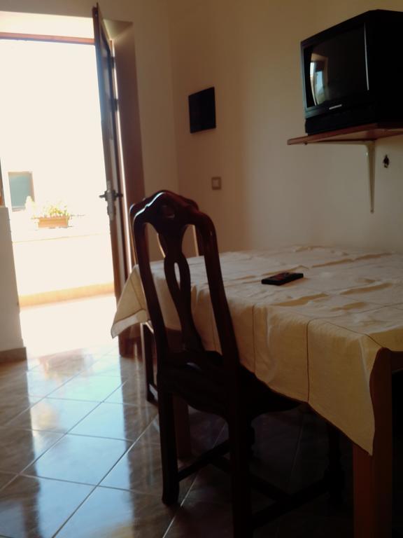 Velaj Apartments Orikum Extérieur photo