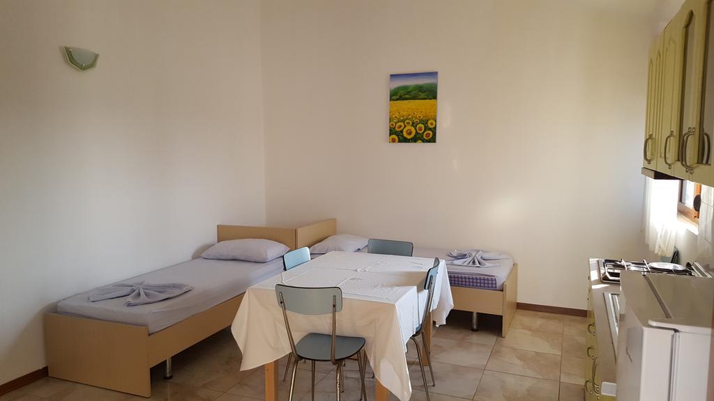 Velaj Apartments Orikum Extérieur photo